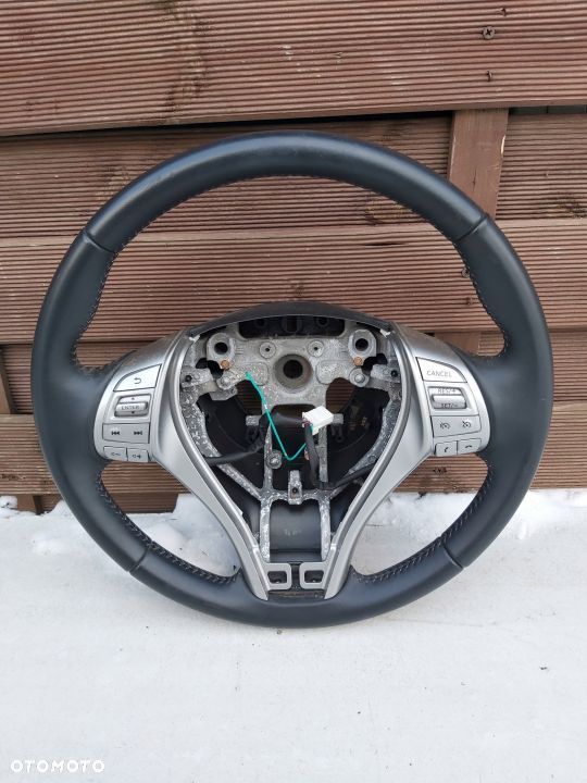 KIEROWNICA MULTIFUNKCYJNA NISSAN QASHAI J11 - 1