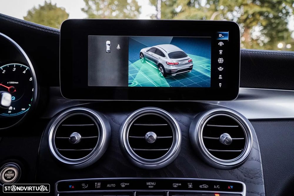 Mercedes-Benz GLC 300 de Coupe 4Matic 9G-TRONIC AMG Line - 44