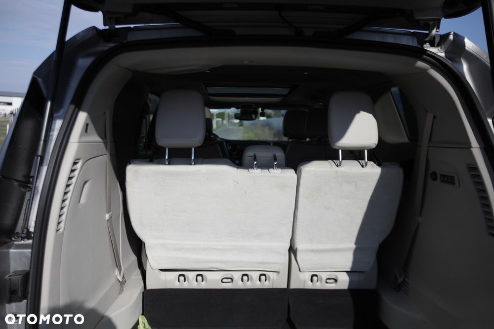Chrysler Pacifica - 17