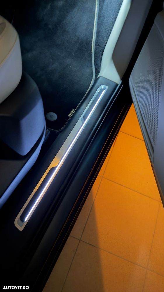 Volkswagen Tiguan 2.0 TDI DSG 4Mot Highline - 27