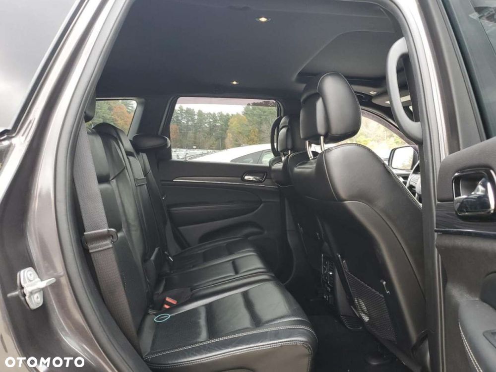 Jeep Grand Cherokee - 11