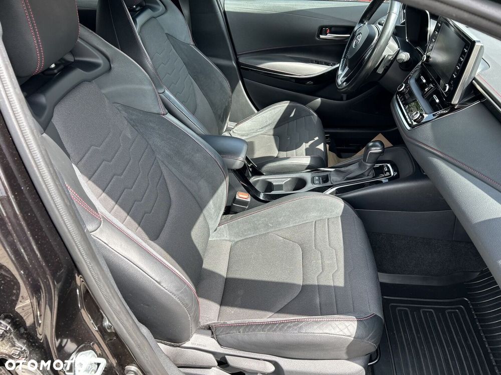 Toyota Corolla - 16