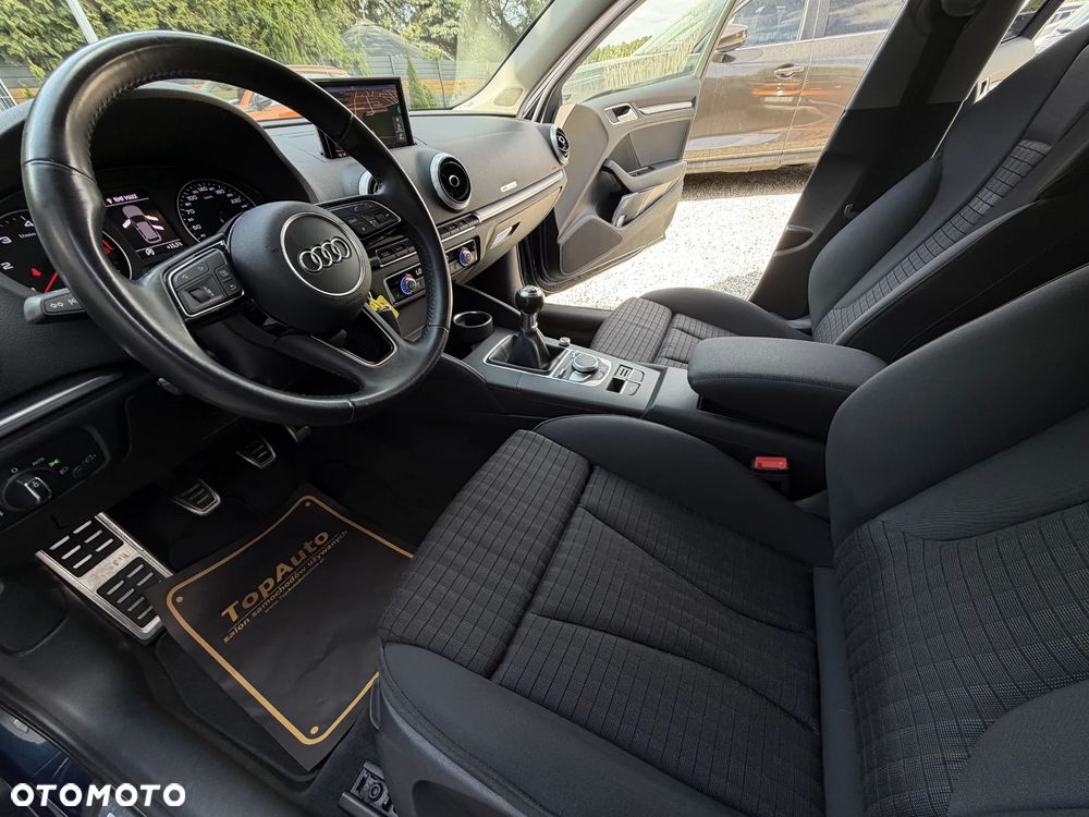 Audi A3 Sportback 2.0 TDI (clean diesel) Ambiente - 19