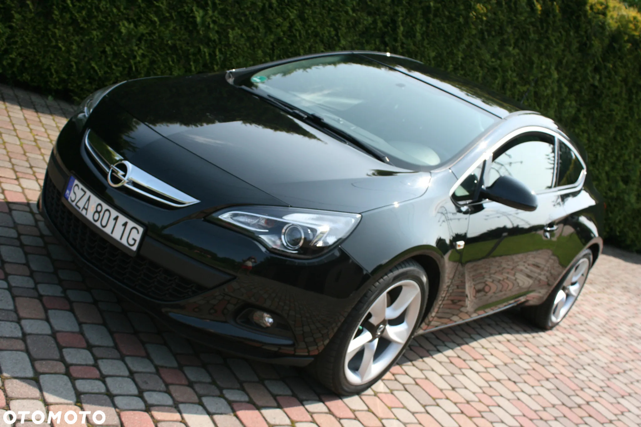 Opel Astra IV GTC 1.4 T Sport - 9