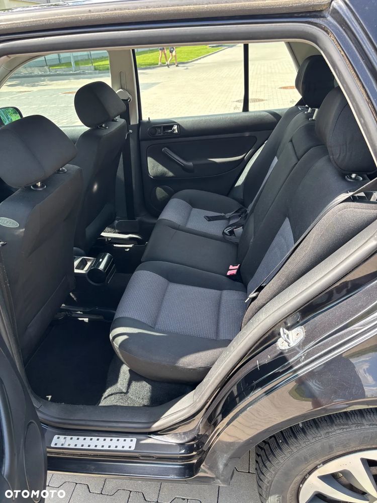 Volkswagen Golf - 11