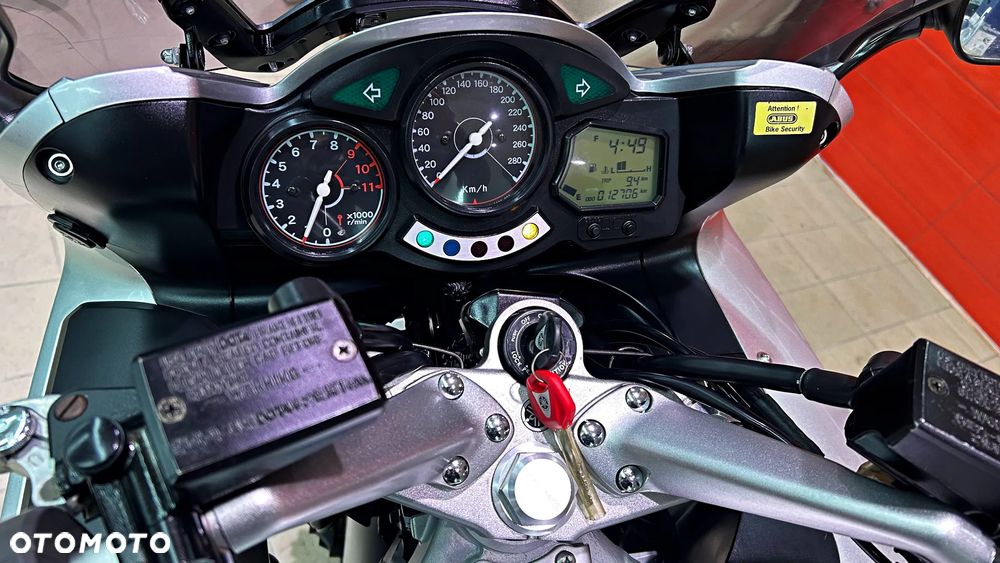 Yamaha FJR - 10