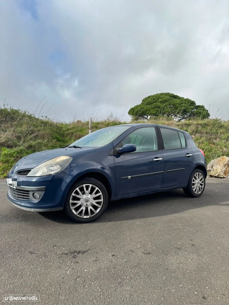 Renault Clio - 2