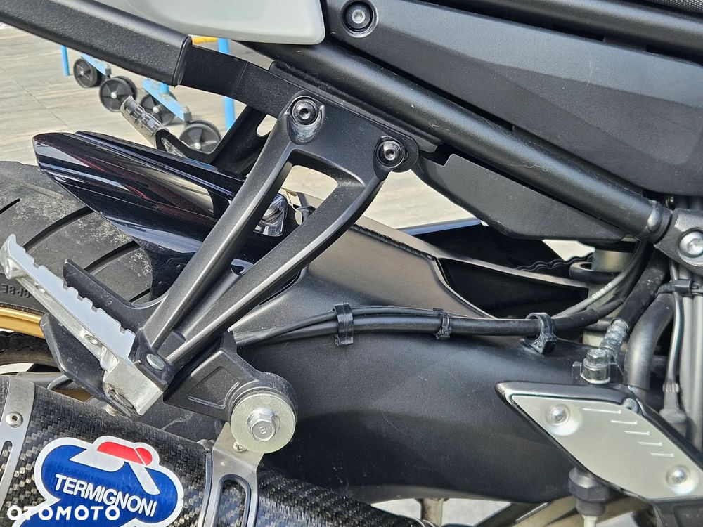 Yamaha FZ8 - 31