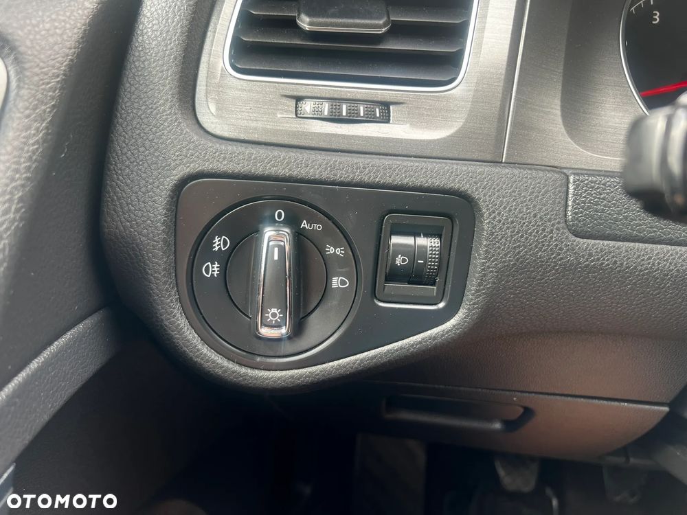 Volkswagen Golf 1.2 TSI BlueMotion Technology Comfortline - 21