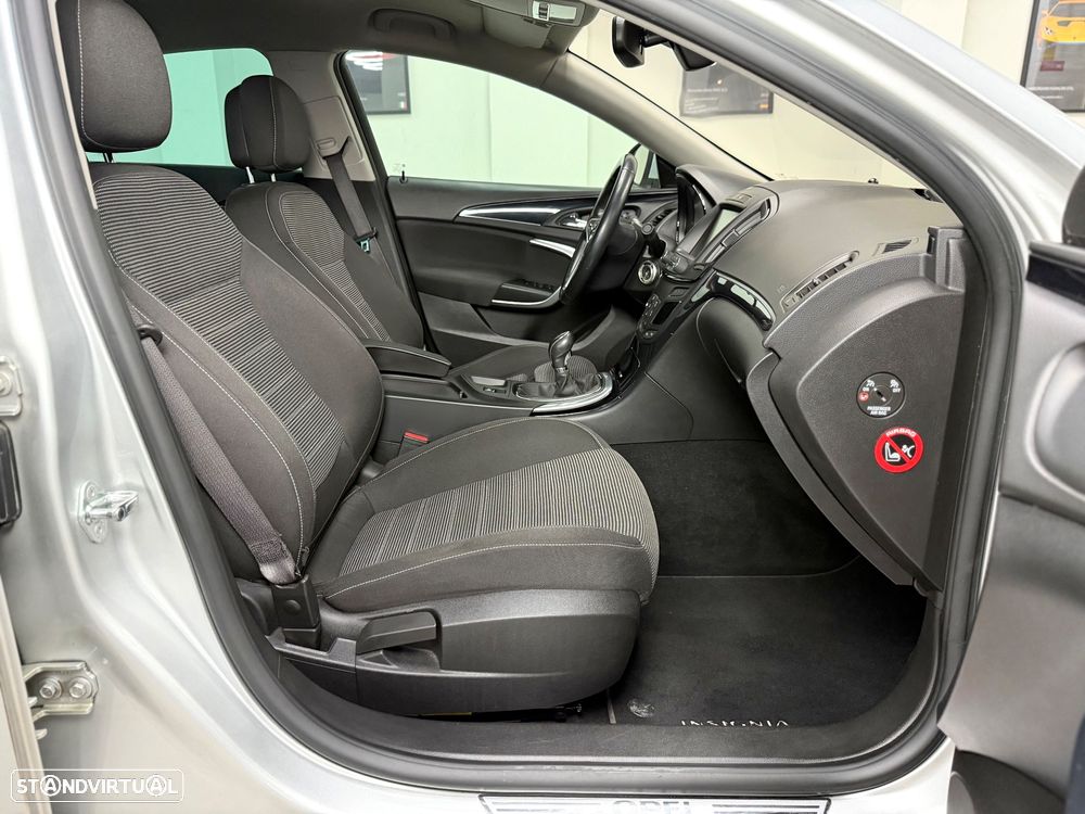 Opel Insignia 2.0 CDTI executive S/S - 24
