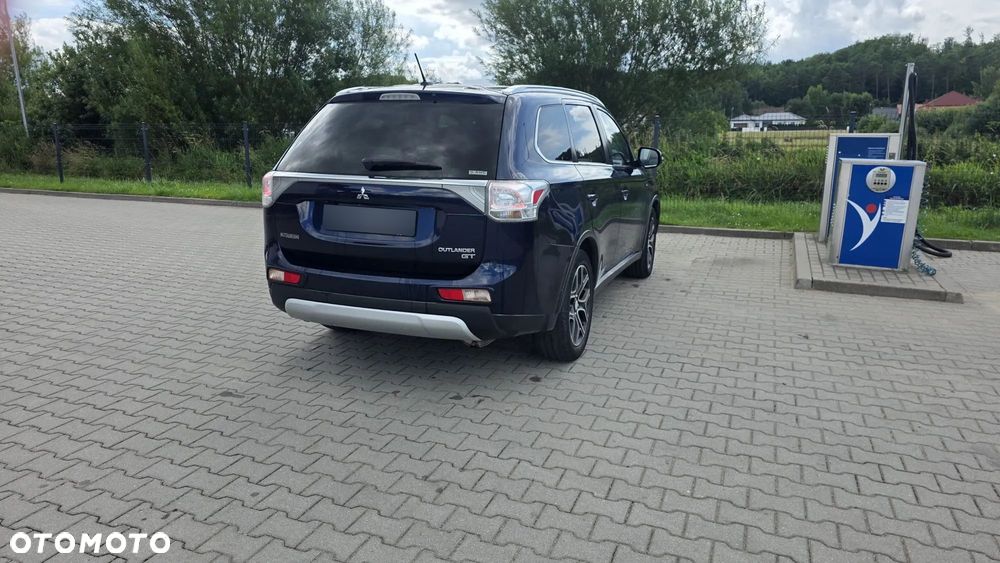 Mitsubishi Outlander 3.0 V6 XLS - 3