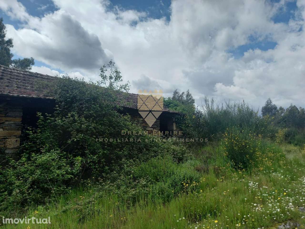 Moradia em Ruínas para Recuperar – Zona Tranquila com Potencial - Grande imagem: 3/8