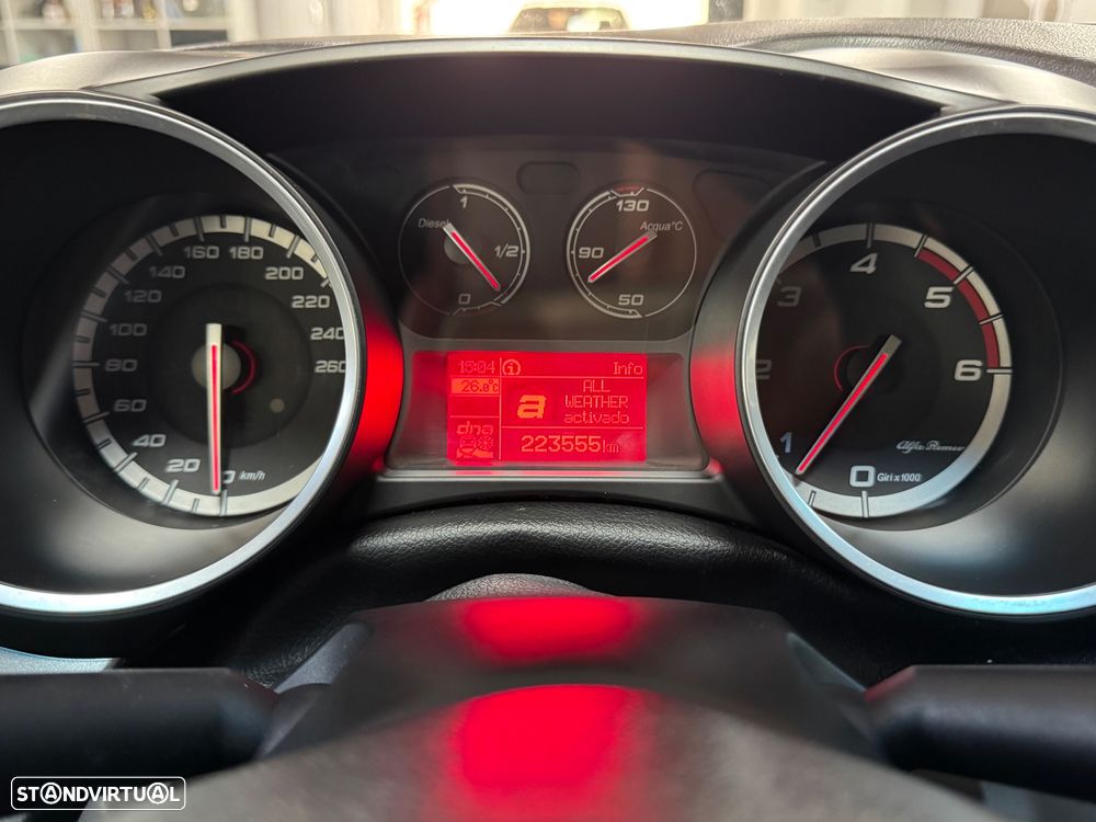 Alfa Romeo Giulietta 1.6 JTDM Distinctive - 34