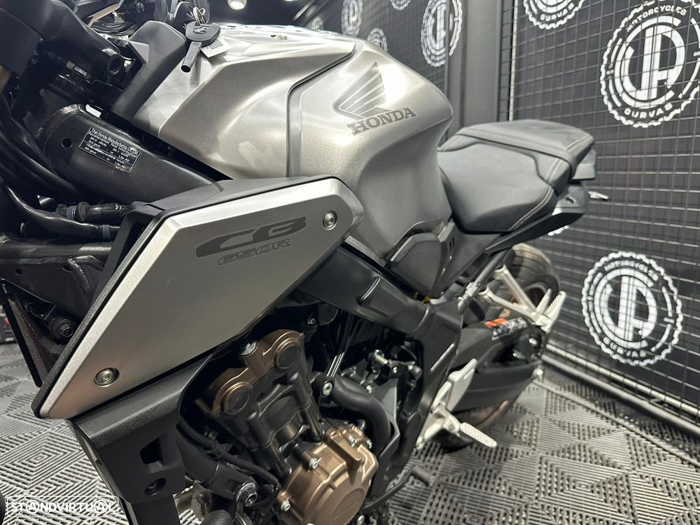 Honda CB 650 R - 4