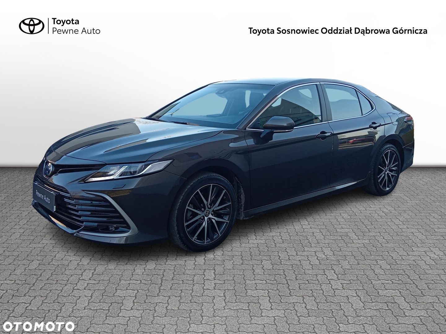 Toyota Camry - 1