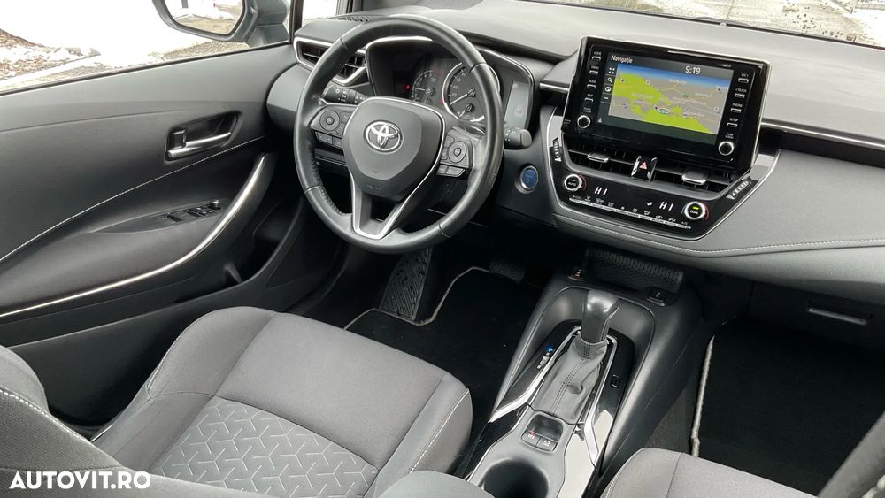 Toyota Corolla 1.8 HSD Dynamic - 9