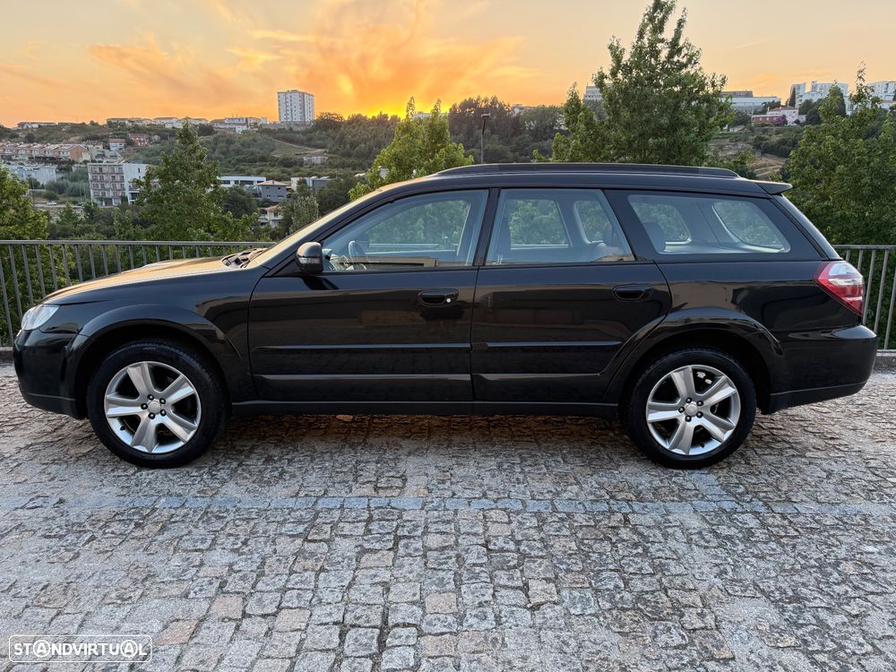 Subaru Legacy Outback - 4