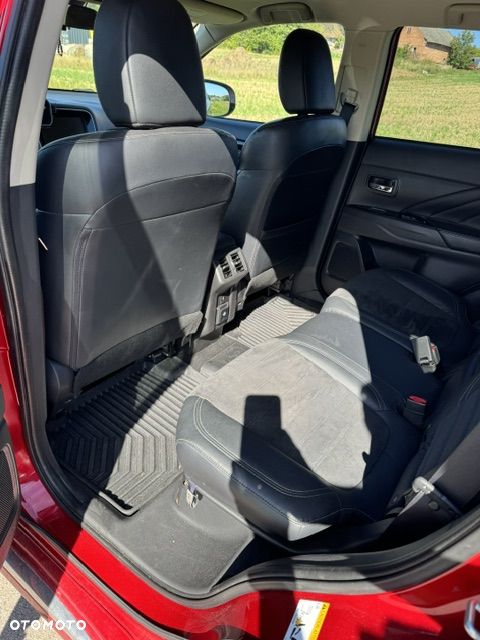 Mitsubishi Outlander - 17