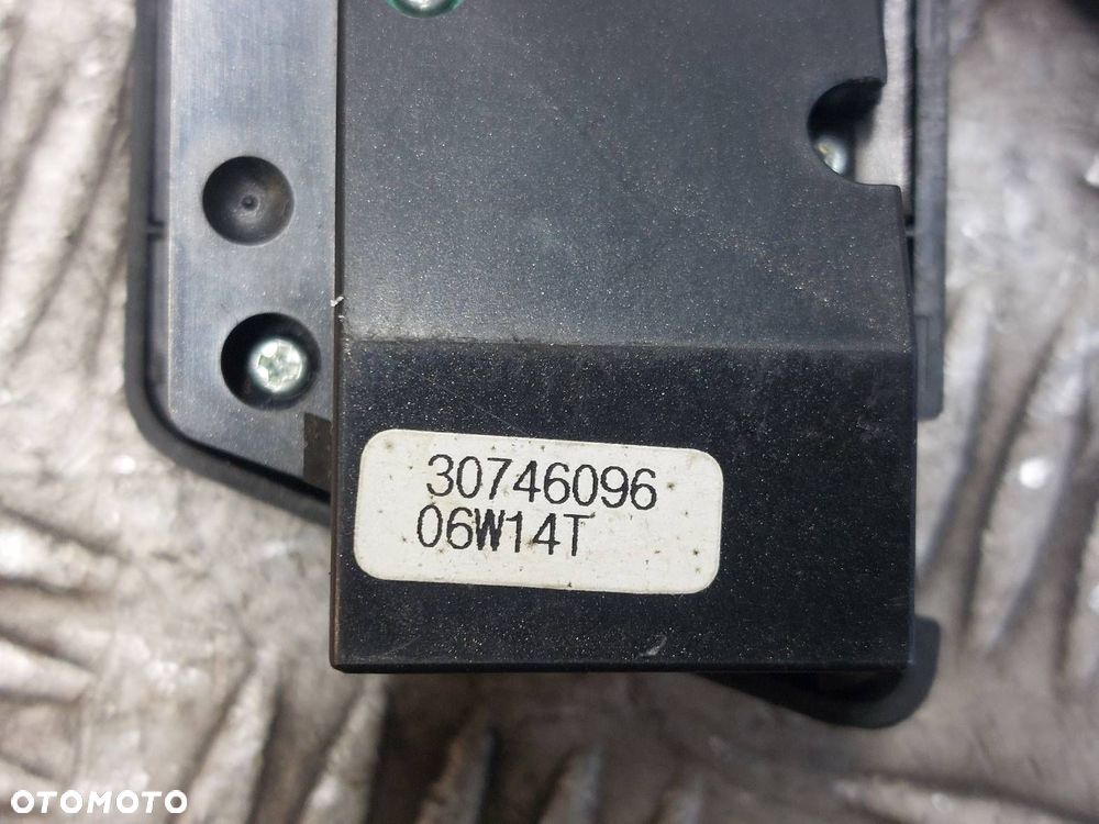 PANEL STEROWANIA RADIA W SŁUPEK C L+P VOLVO XC90 I 30746096 30739243 - 3