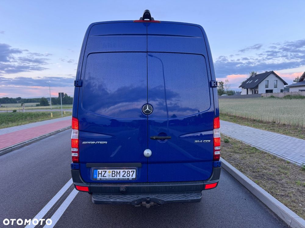 Mercedes-Benz Sprinter - 13