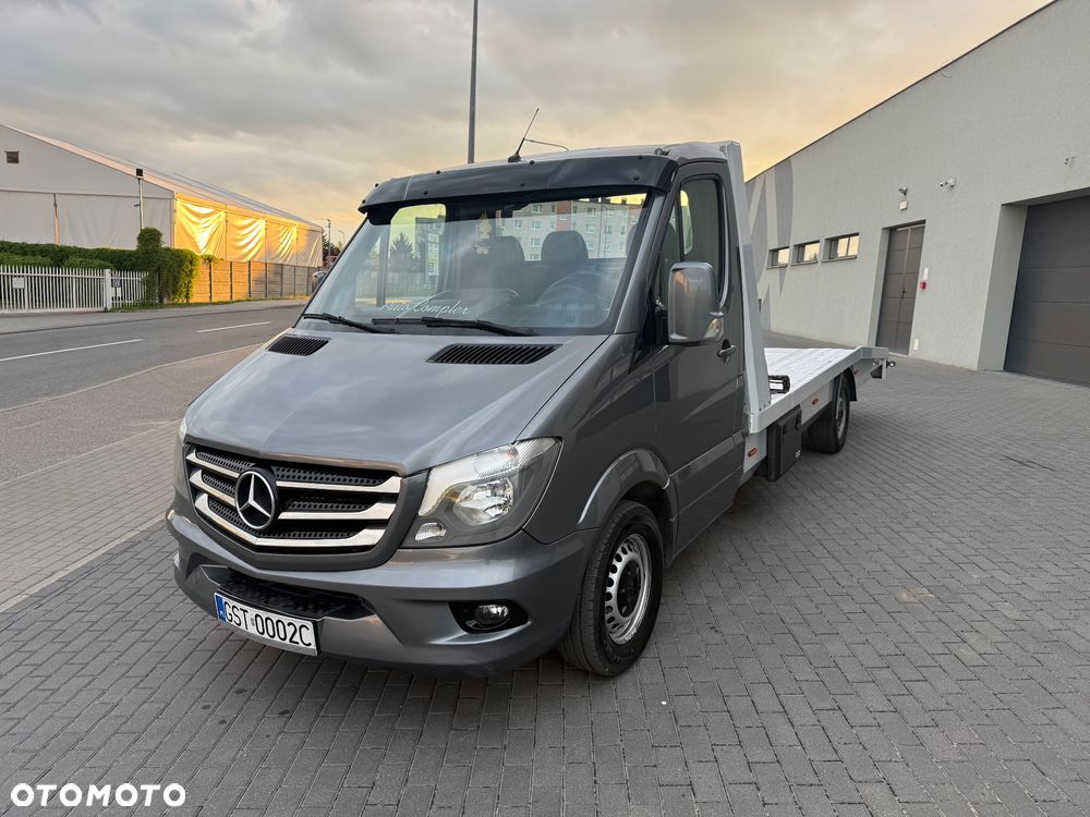 Mercedes-Benz Sprinter - 2