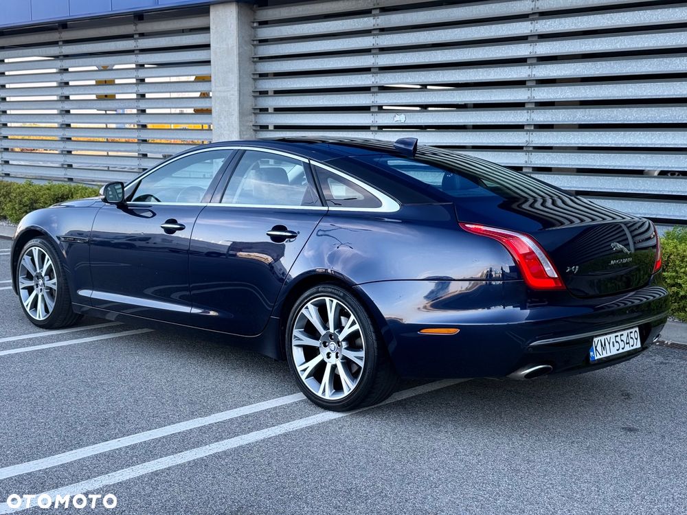 Jaguar XJ - 24