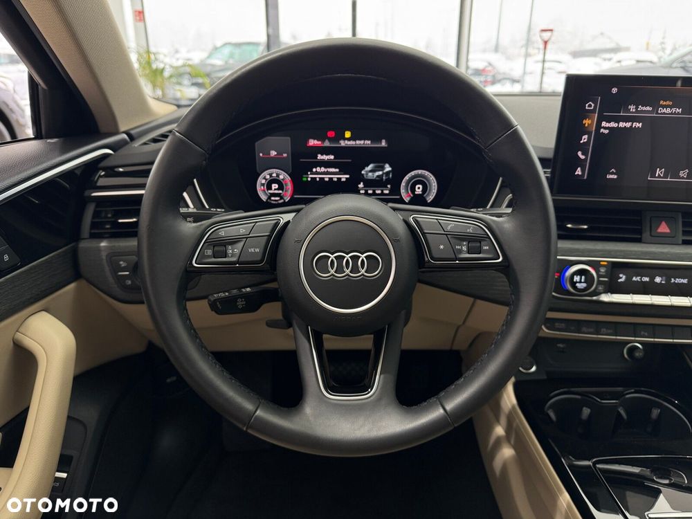 Audi A4 Limousine - 16