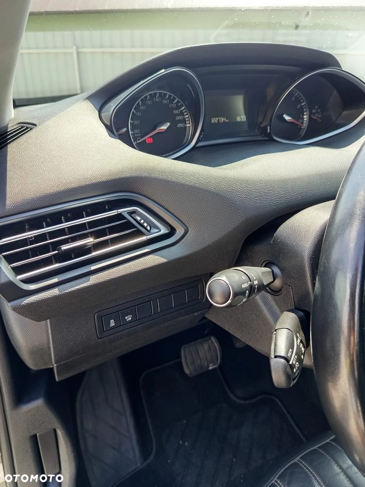 Peugeot 308 - 28