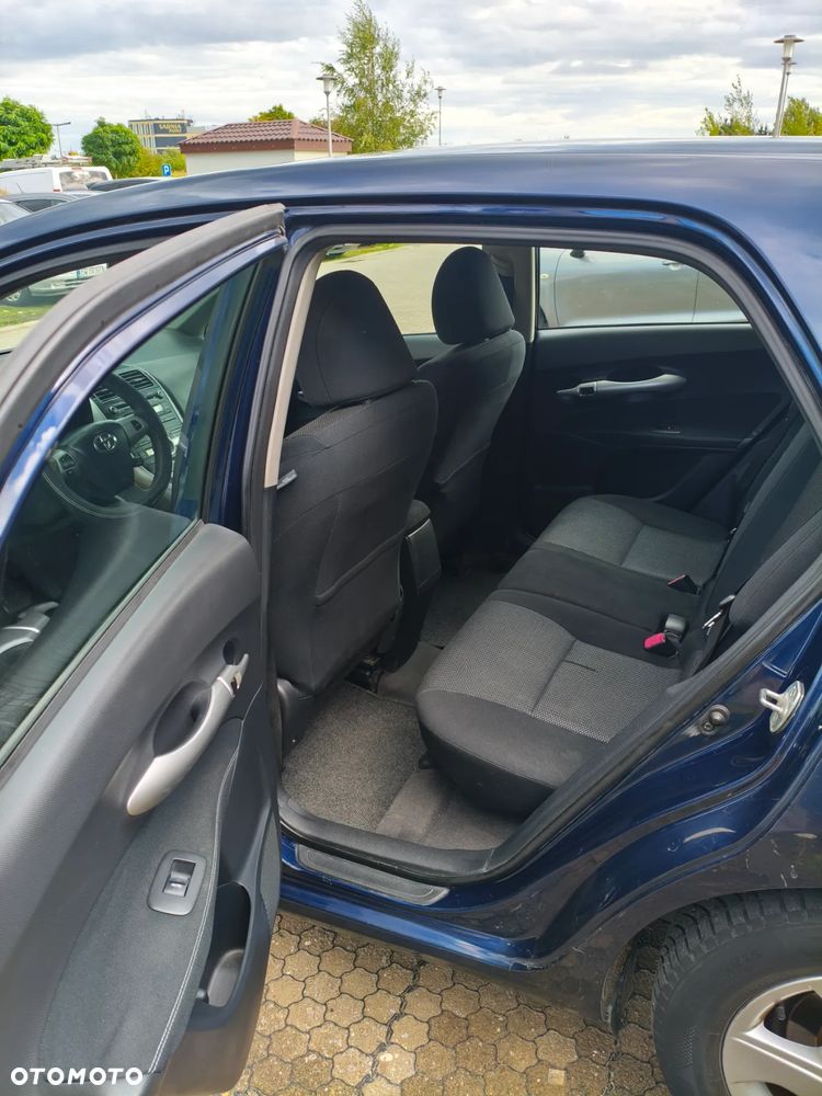 Toyota Auris - 11