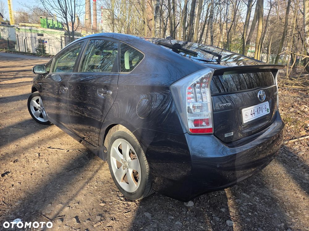 Toyota Prius 1.8 HSD Sol - 6