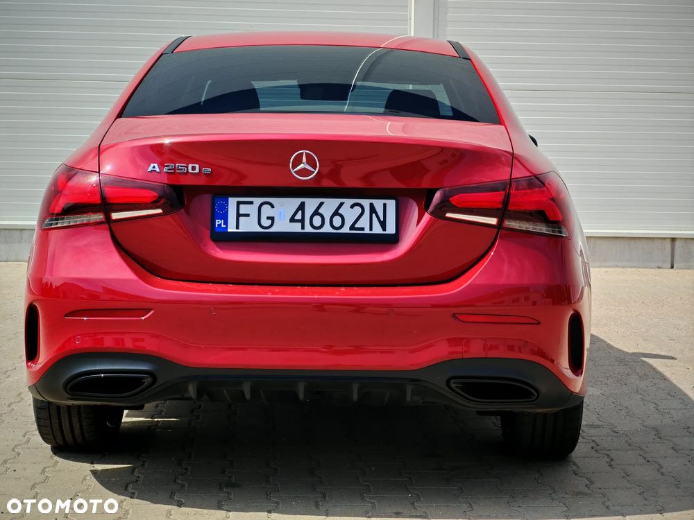 Mercedes-Benz Klasa A 250 e PHEV AMG Line 8G-DCT - 16