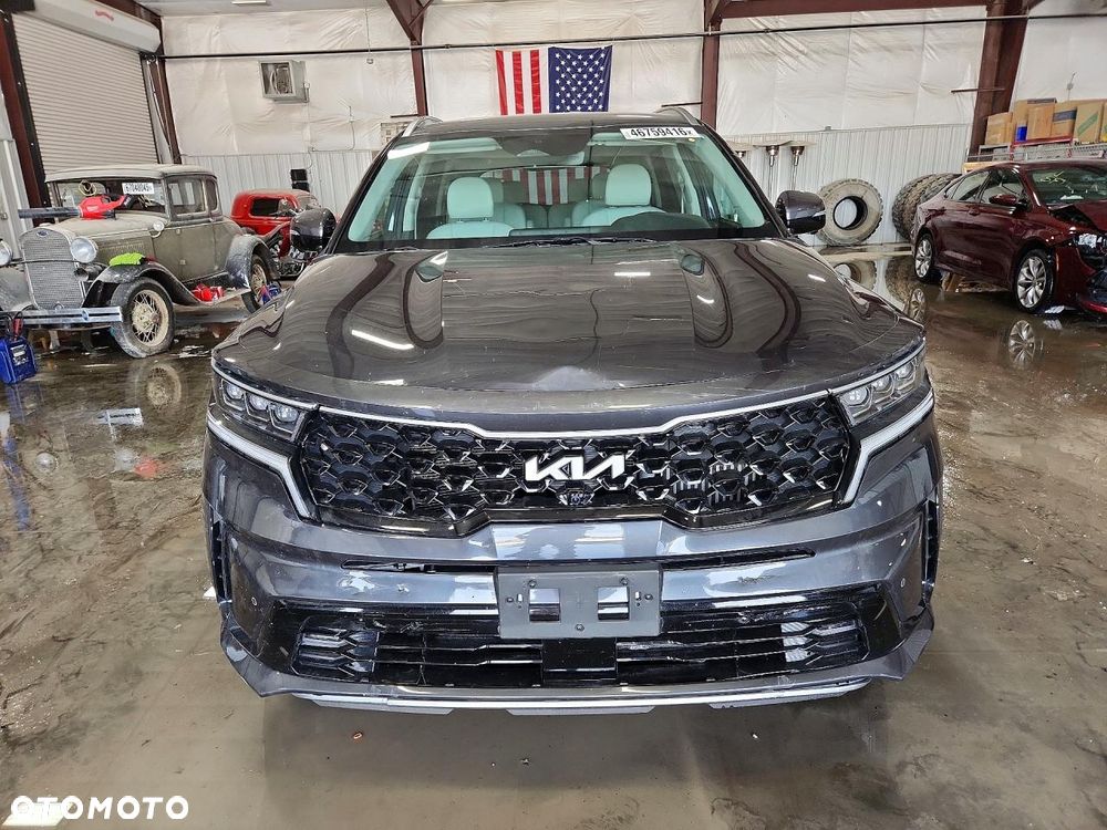Kia Sorento - 8