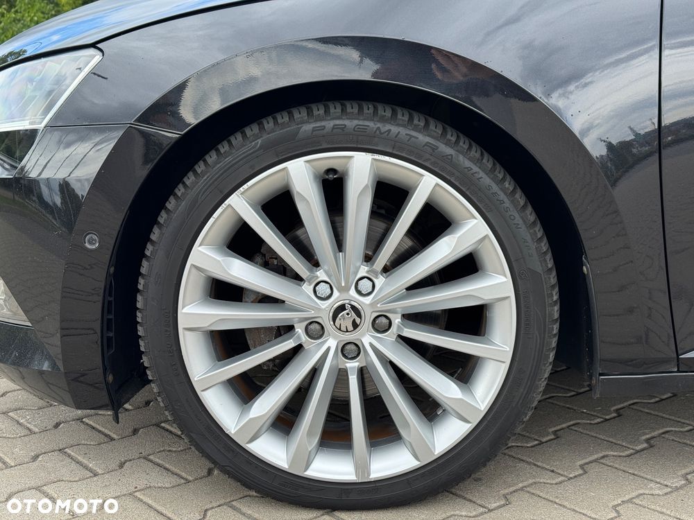 Skoda Superb 2.0 TDI DSG Premium Edition - 15
