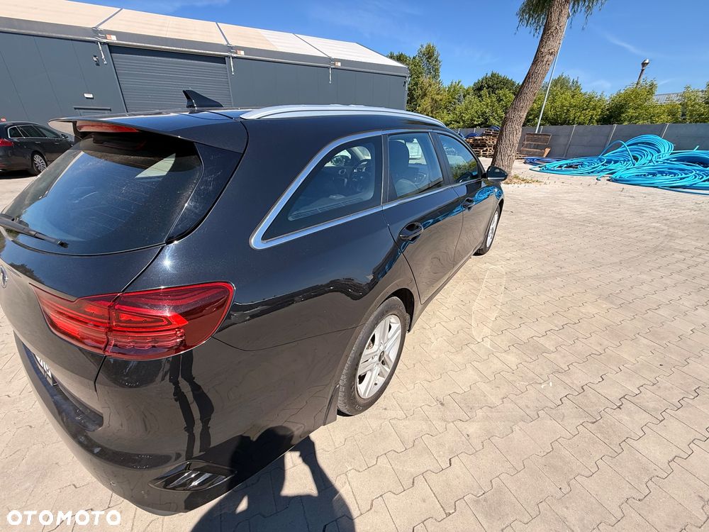 Kia Ceed - 4