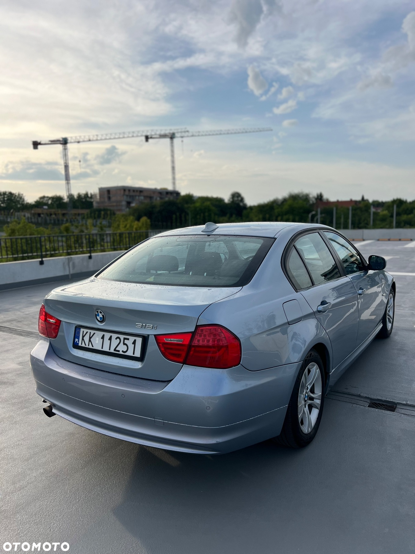 BMW Seria 3 318i - 4