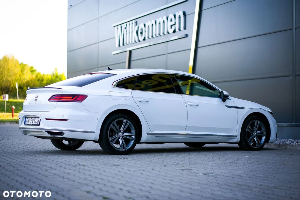Volkswagen Arteon 2.0 TDI SCR R-Line DSG - 24