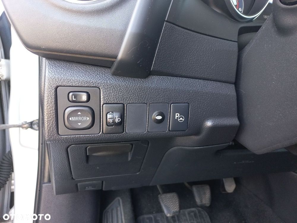 Toyota Auris 1.6 D-4D Premium - 14