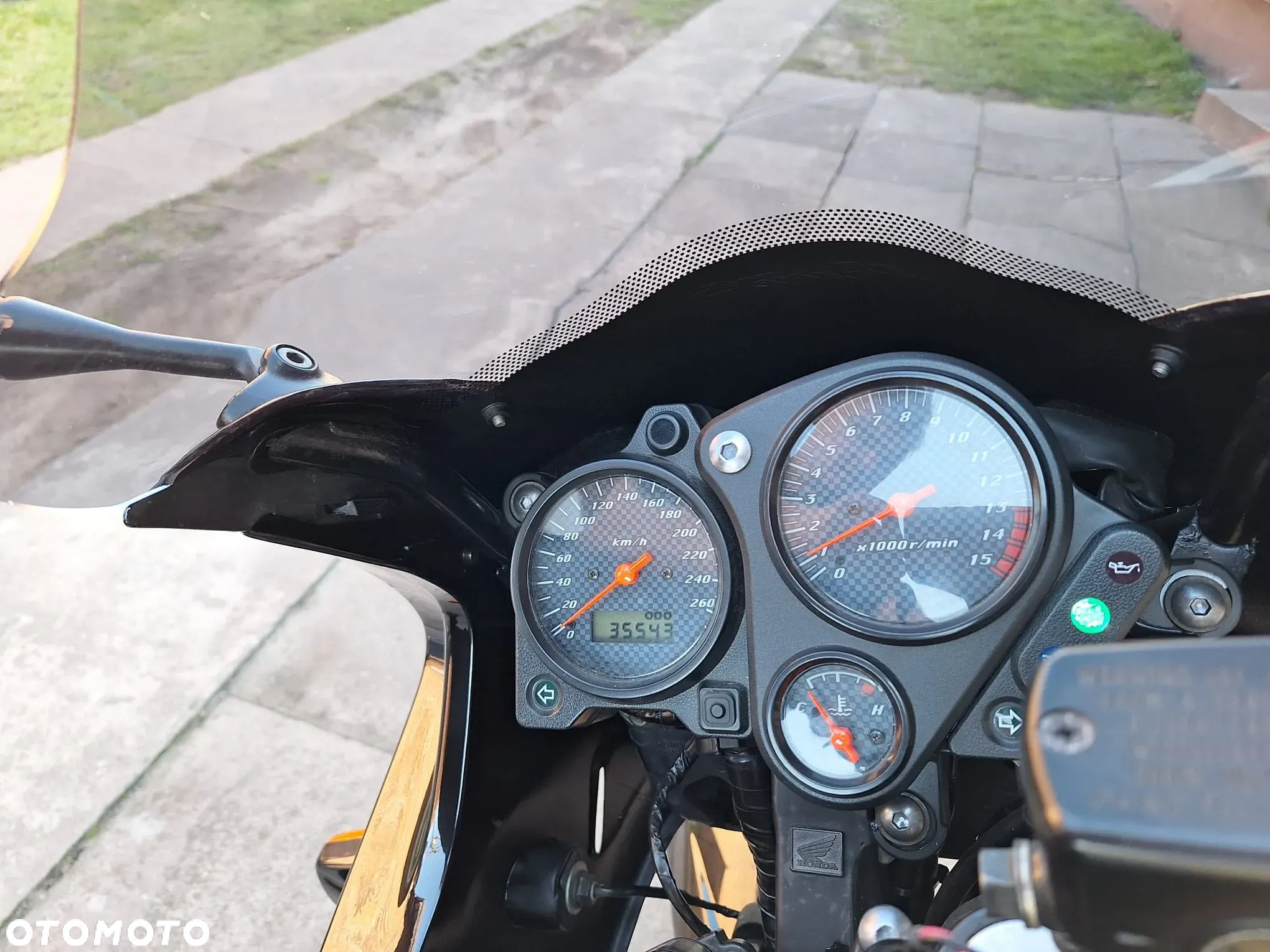Honda Hornet - 12