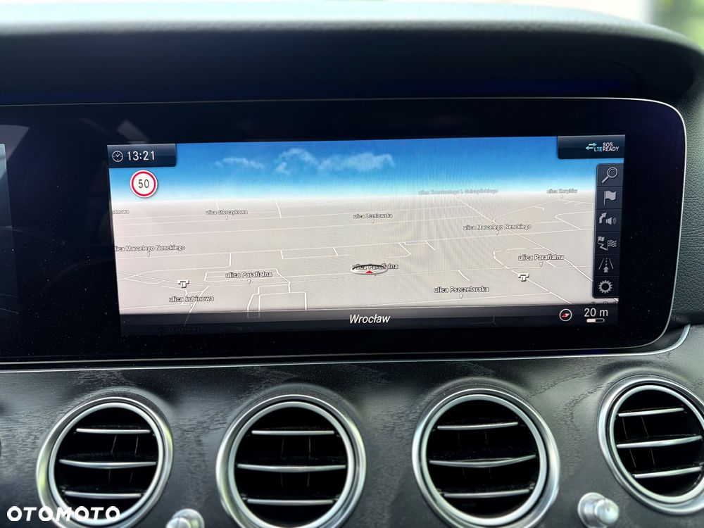Mercedes-Benz Klasa E 400 d 4-Matic 9G-TRONIC - 23