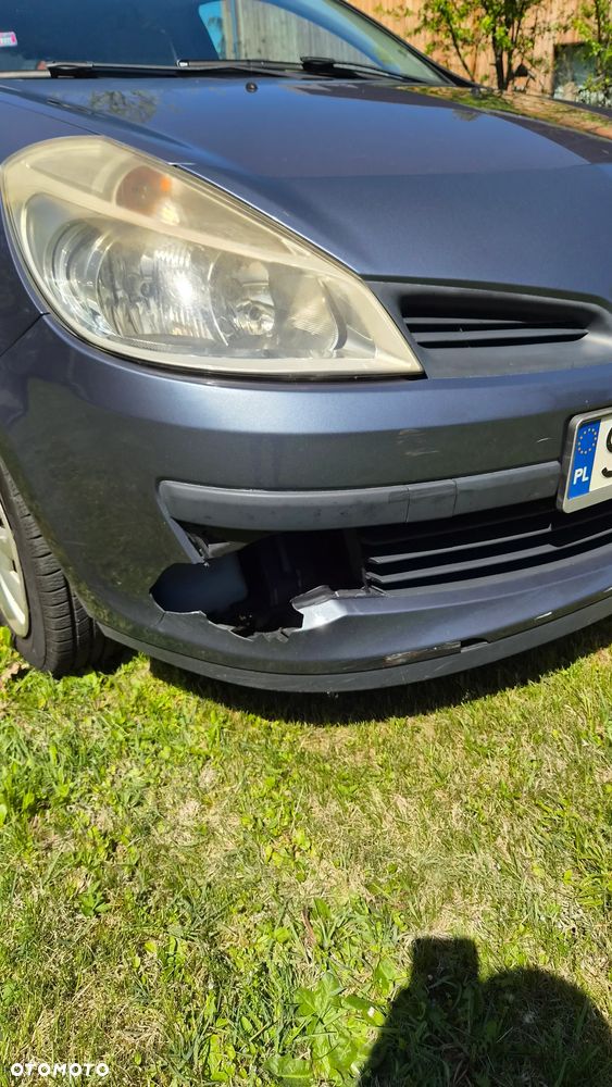Renault Clio 1.2 16V Authentique - 10