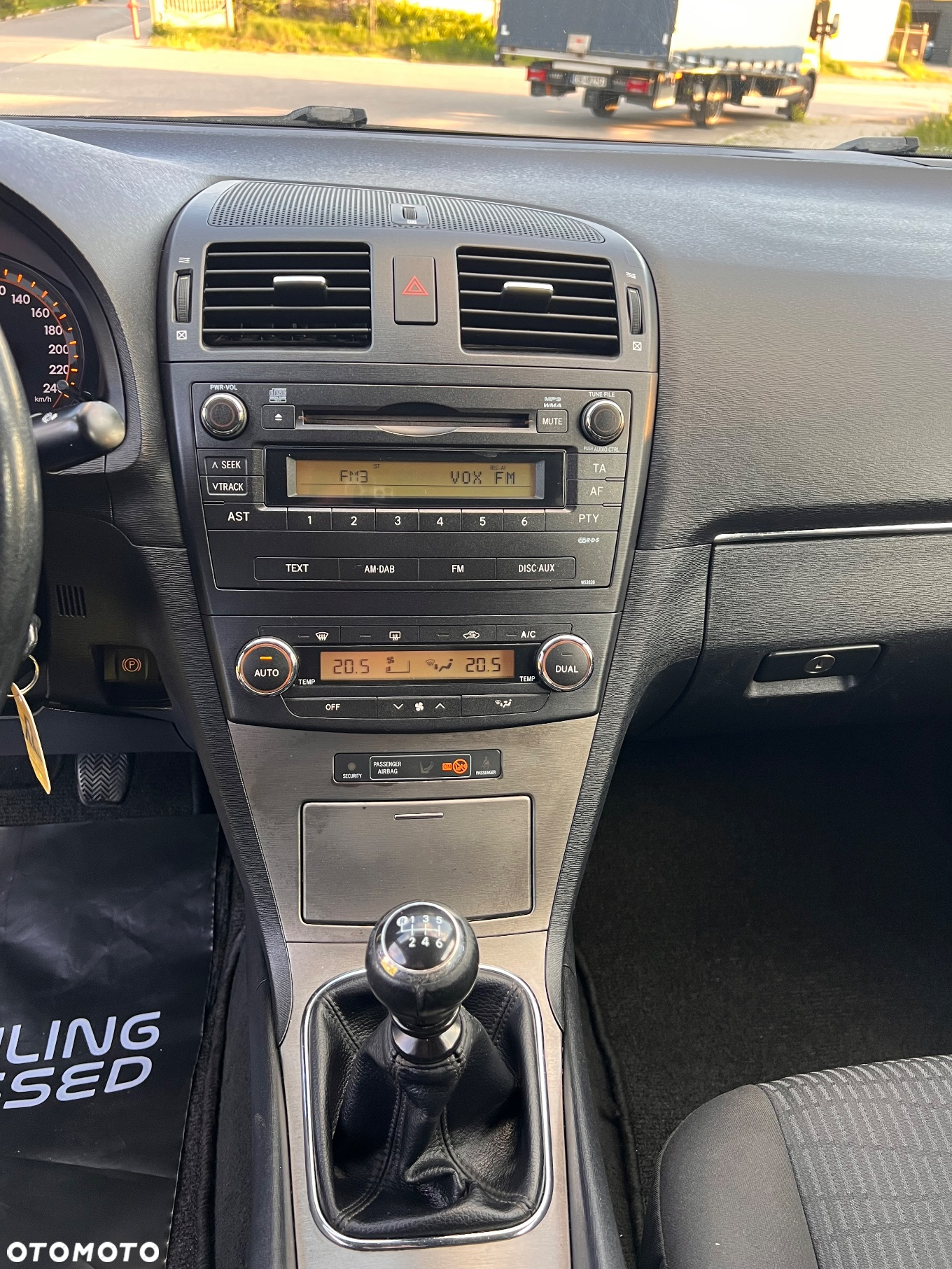 Toyota Avensis 1.8 Luna - 28