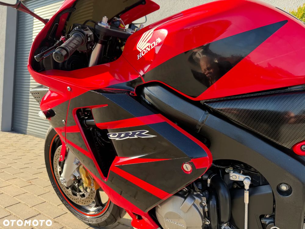 Honda CBR - 35