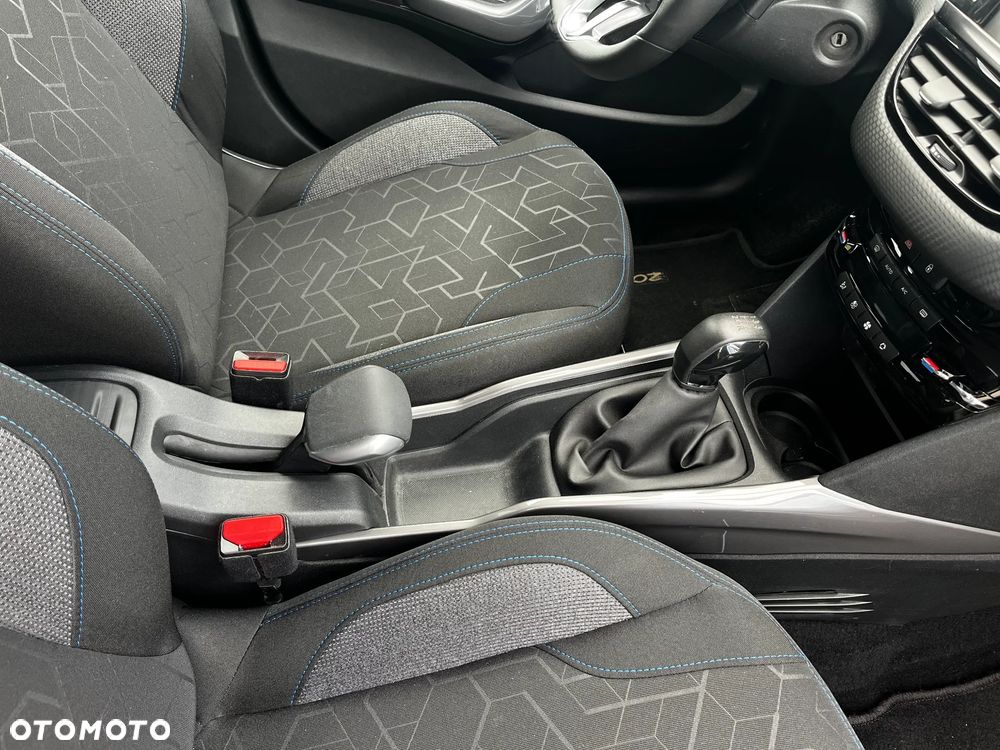 Peugeot 2008 PureTech 82 Style - 20