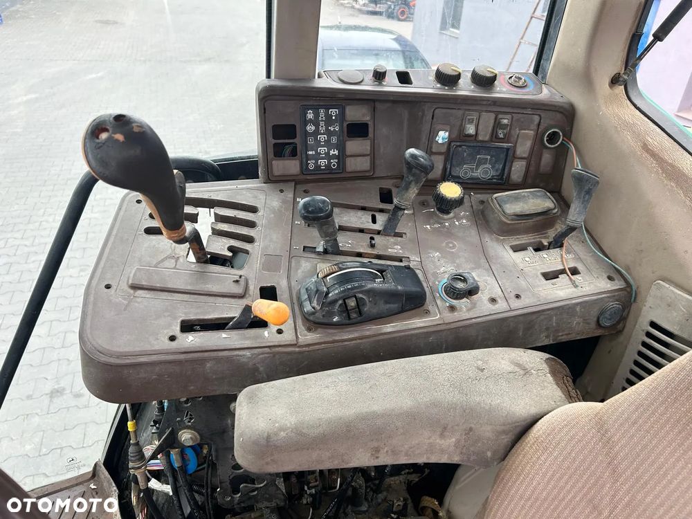 John Deere 6820 - 16