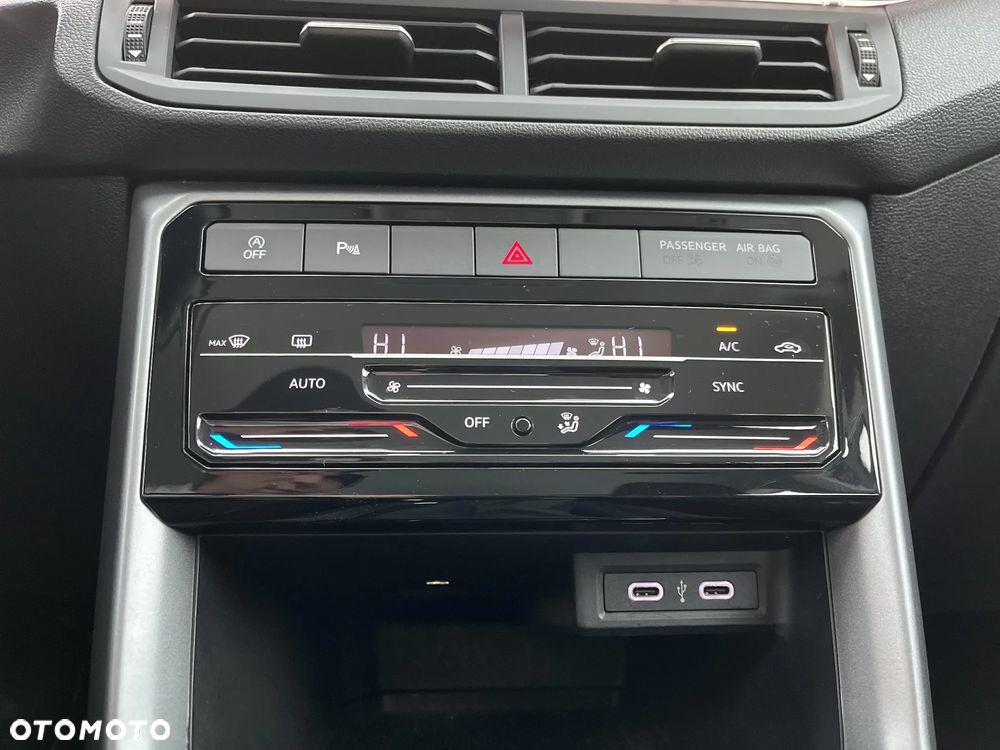 Volkswagen T-Cross 1.0 TSI Life DSG - 32