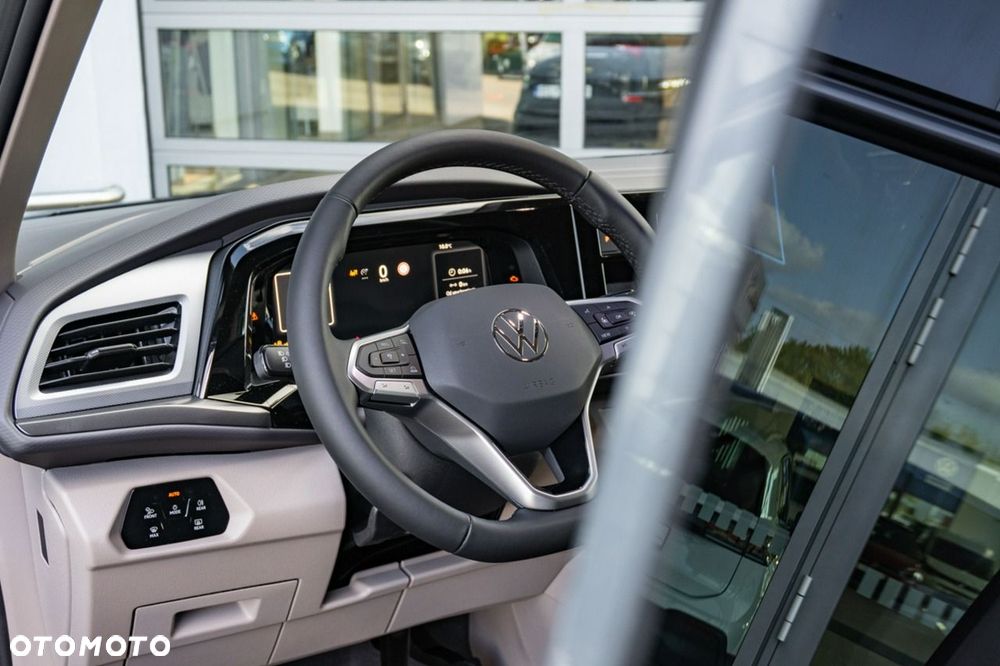 Volkswagen Multivan - 12
