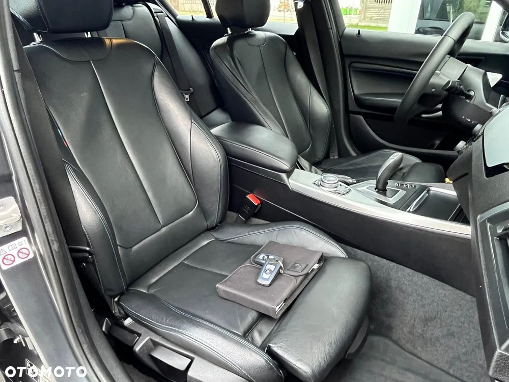 BMW Seria 1 120d Edition M Sport Shadow - 25