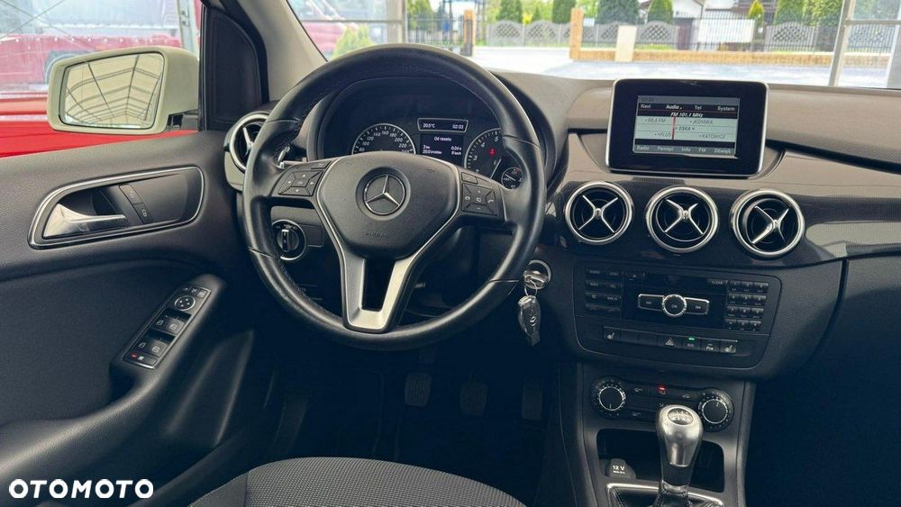 Mercedes-Benz Klasa B 180 BlueEFFICIENCY Edition 1 - 38