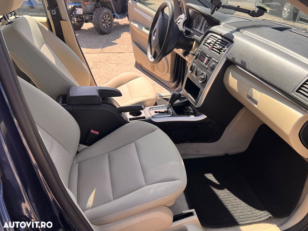Mercedes-Benz B 180 - 21