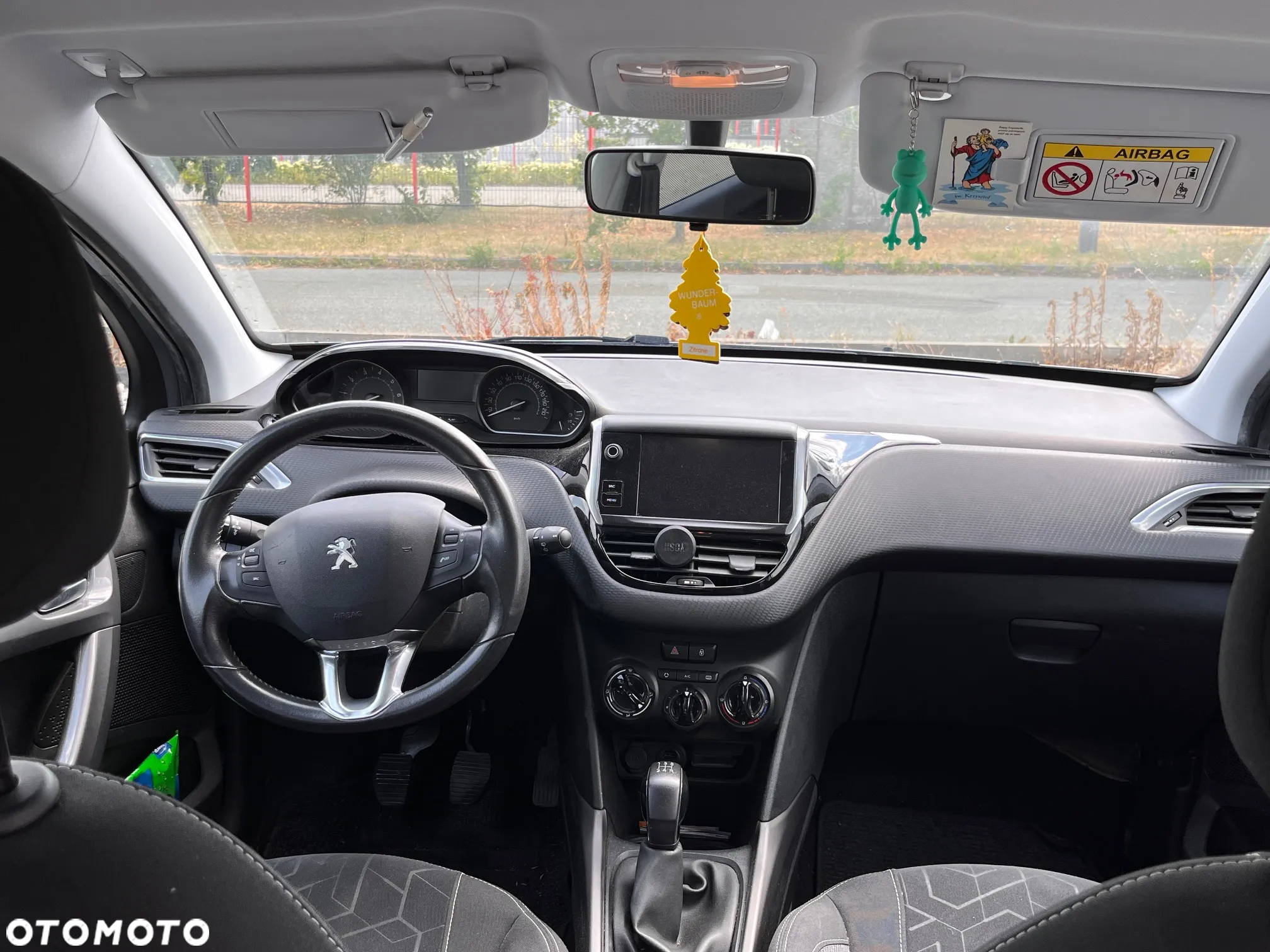 Peugeot 2008 - 10